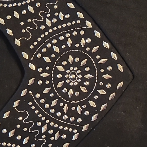 Karen Scott Black V- Neck Silver Embellishments shirt size 1X - Picture 4 of 9